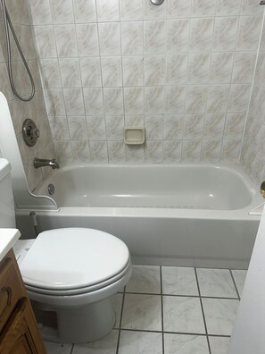 Handtücher, Seife, Toilettenpapier