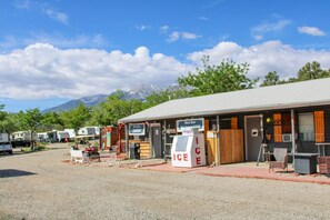 Exterior - Black Bear Lodge 6 (Howard)