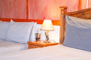 1 bedroom, WiFi, bed sheets - Black Bear Lodge 6 (Howard)