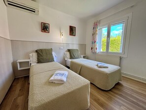 2 Schlafzimmer, Bügeleisen/Bügelbrett, WLAN, Bettwäsche