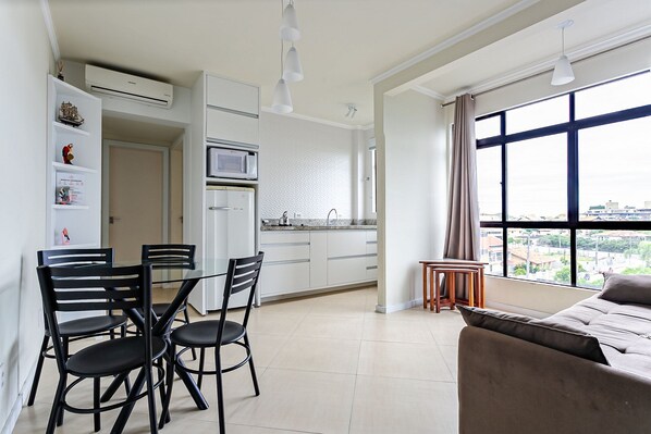 Interior - JBM Apto pé na areia com vista mar (Florianópolis)