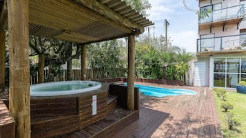 Leilighet – basic | Basseng