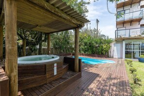 Basic Apartment | Pool