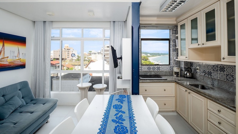 JBM Apto pé na areia com vista mar