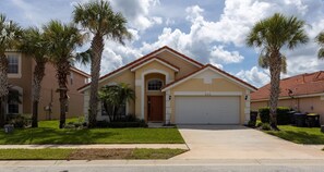 Exterior - Aviana Resort Near Disney, Private Pool Home, Free Wifi, Washer and Dryer and More (Davenport)
