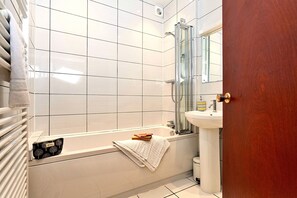 Shower, towels