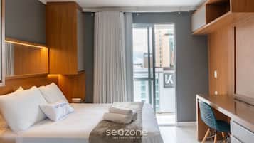 Apartamento básico | Tabla de planchar con plancha, wifi gratis, ropa de cama