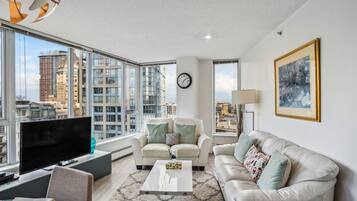 Smart TV, DVD player, stereo