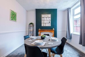 Dining - Quiet and Comfortable Home (Warrington)