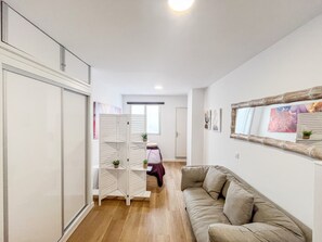 Interior - Cozy Studio Las Canteras - 2 min walk to Beach (Las Palmas de Gran Canaria)