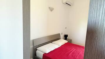 4 camere, ferro/asse da stiro, lenzuola