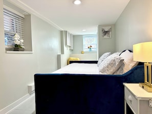 2 bedrooms, iron/ironing board, travel cot, free WiFi