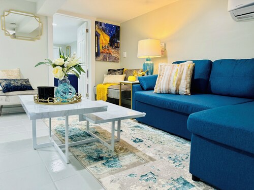 Cozy 2-bedroom Gem in charming North Bergen with Parking, backyard, and grill