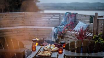 Cabin | Outdoor dining