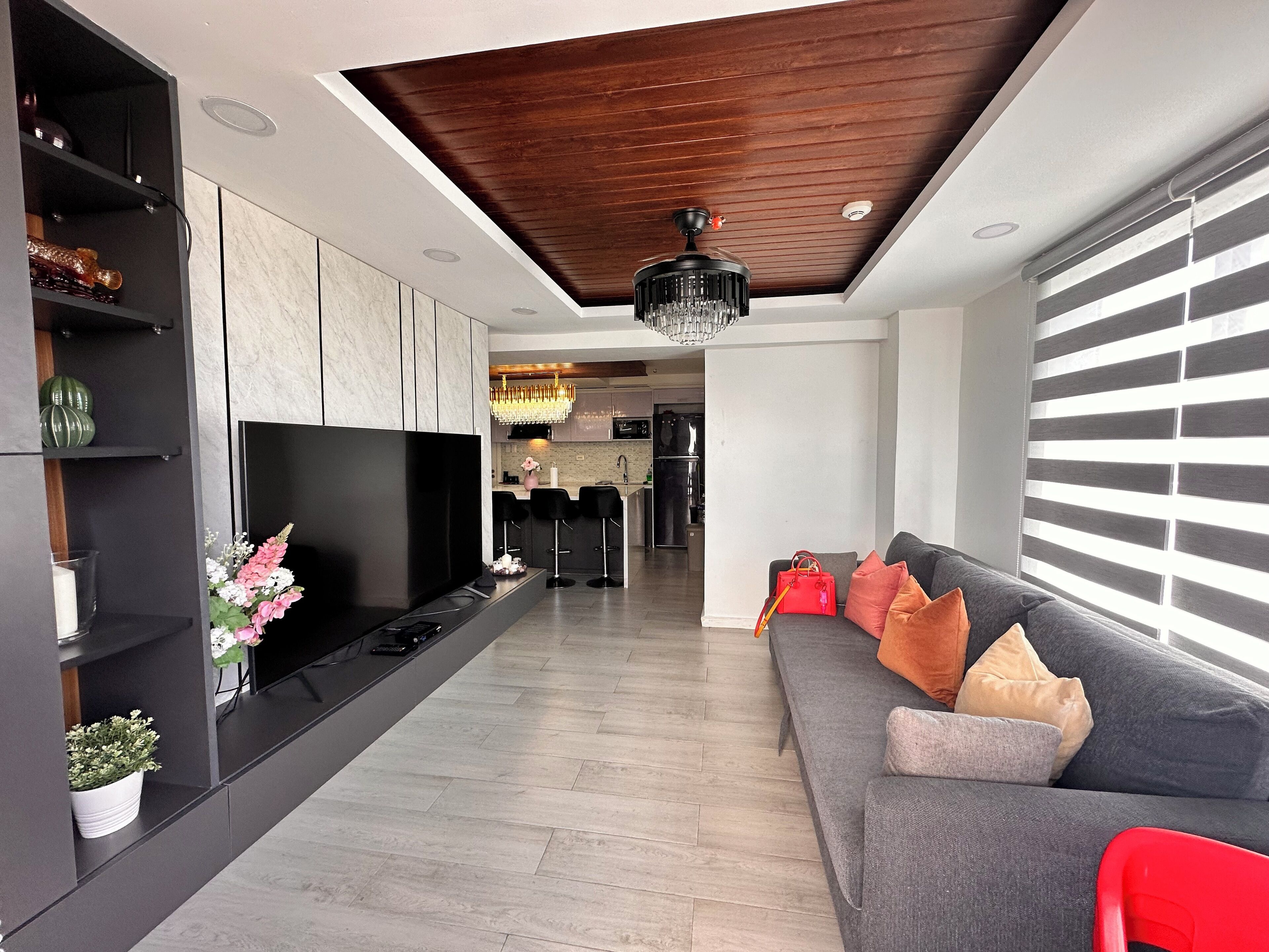 スマートテレビ、ミュージックライブラリ、ステレオ