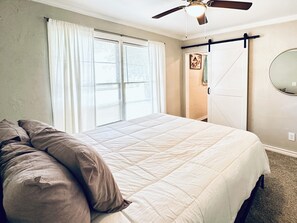 3 bedrooms, travel crib, free WiFi, bed sheets