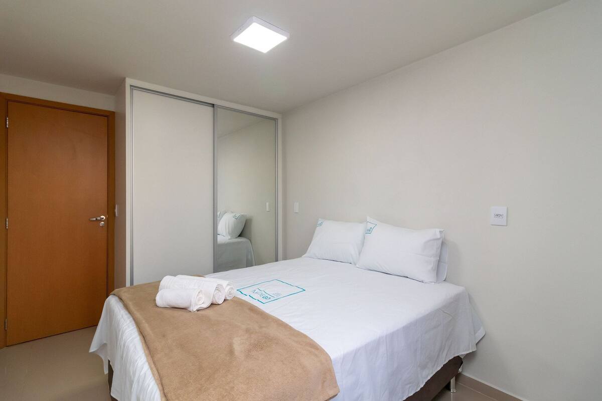 Apartment | 1 bedroom, blackout drapes, iron/ironing board, free WiFi