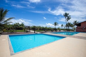 Basic Apartment | Pool