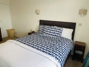 4 bedrooms, free WiFi, bed sheets - Glendale Close Homely House in Nottingham (Nottingham)