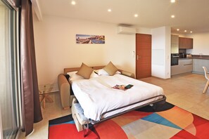 2 bedrooms, desk, iron/ironing board, free WiFi