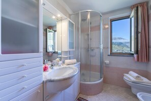 Villa | 3 bedrooms - Cervo Ski in - Ski out 200m (Livigno)