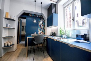 雪櫃、微波爐、爐具、洗碗機