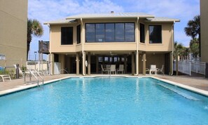 公寓客房, 多張床 (Shipwatch A301) | 泳池 | 室外泳池