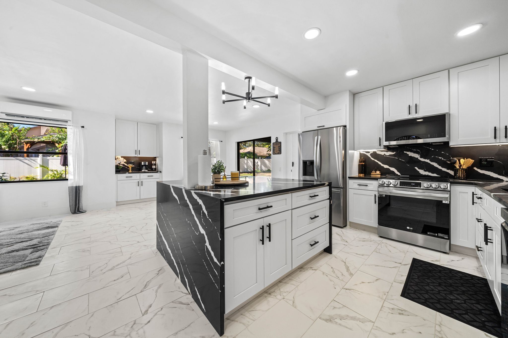 Lux 2 King Suite, Sleeps15 Pool Oasis TampaUSF,BuschGardens,HardRock Casino