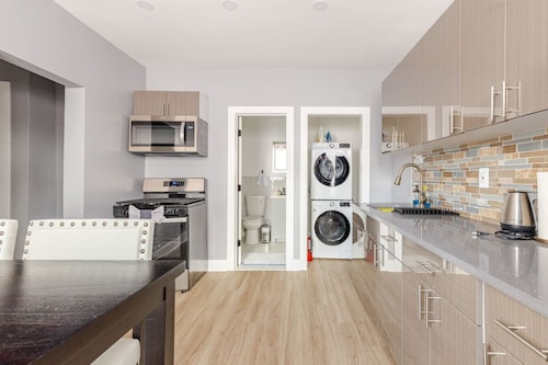 Modern 2 Bedroom in Black Rock