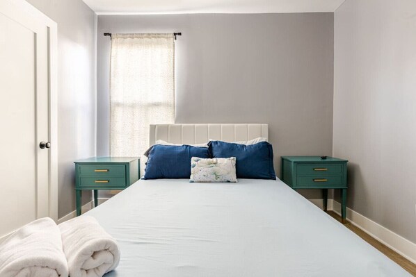 2 bedrooms, desk, iron/ironing board, travel crib