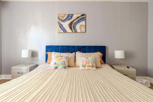 2 bedrooms, desk, iron/ironing board, travel cot