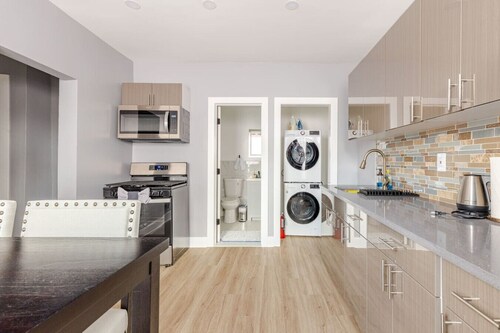 Modern 2 Bedroom in Black Rock