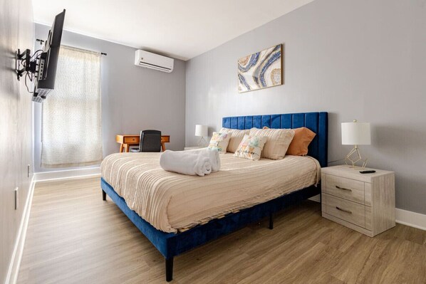 2 bedrooms, desk, iron/ironing board, travel cot