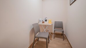 Appartement, balkon, uitzicht op bergen | Woonruimte