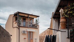 Appartement, balkon, uitzicht op bergen | Kameruitzicht