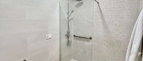 Shower, towels