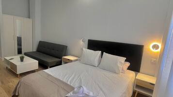 Free WiFi, bed sheets