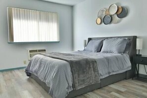 2 sovrum, skrivbord, strykjärn/strykbräda och wi-fi