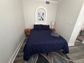 1 bedroom, desk, free WiFi, bed sheets