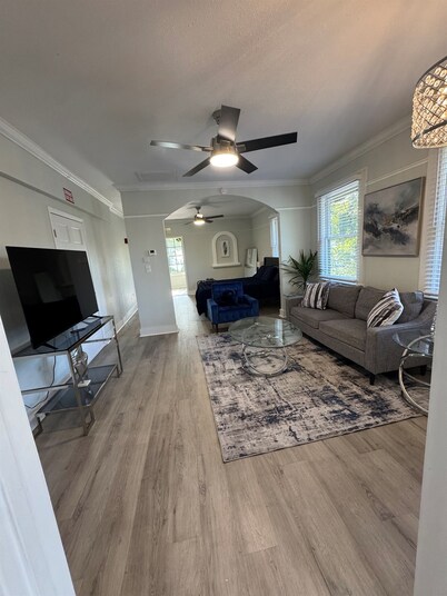 Lake Eola Thornton Park Studio with balcony