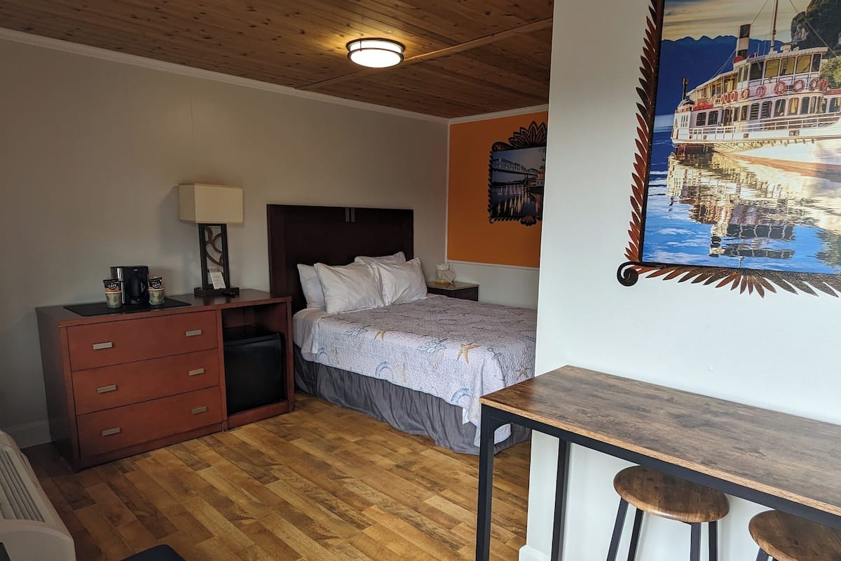 1 bedroom, free WiFi, bed sheets