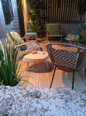 Terrace/patio - Atypical little gîte chez sam est gael  (Charix)