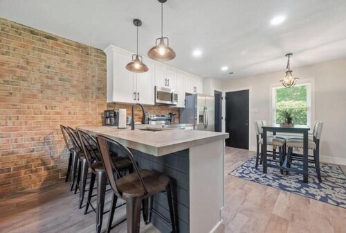 Quiet & Private, Comfy Beds, Fire Pit, & Bikes

