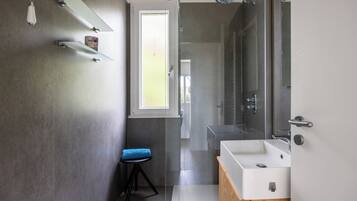 Villa, Garden View | Bathroom | Shower, hair dryer, bidet, towels