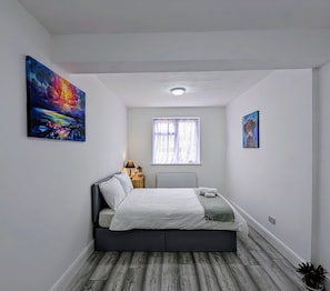 5 habitaciones, wifi gratis y ropa de cama