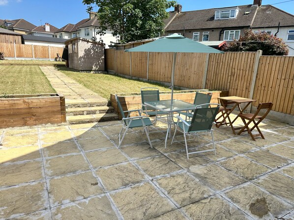 House | Outdoor dining