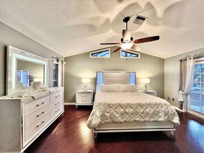 5 bedrooms, iron/ironing board, free WiFi, bed sheets