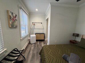 1 chambre, bureau, Wi-Fi gratuit, draps fournis