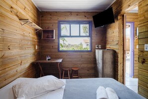 Basic Cabin | Free WiFi, bed sheets