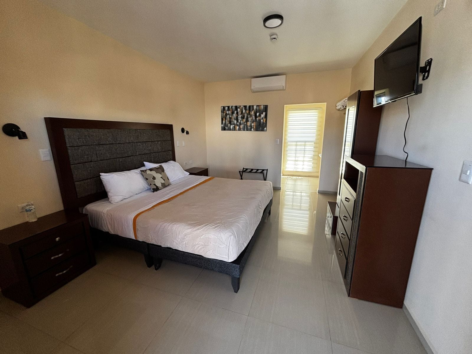 Individually furnished, free WiFi, bed sheets